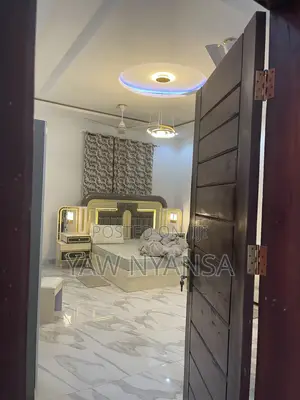 5bdrm Duplex in Bn Estate, Kwabenya for sale