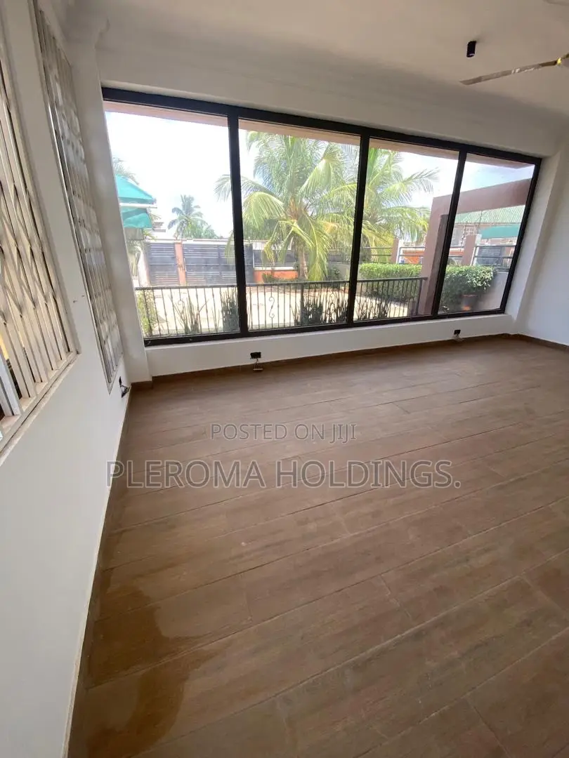 3bdrm Duplex in East Legon Hills for rent