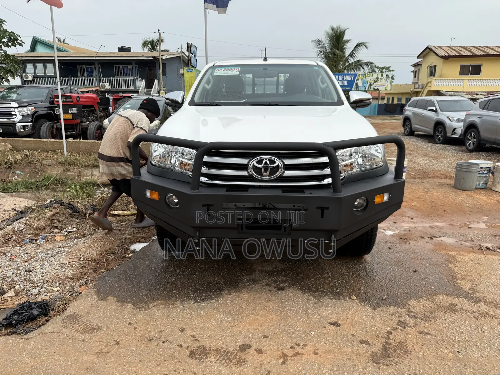 Toyota Hilux 2022 White
