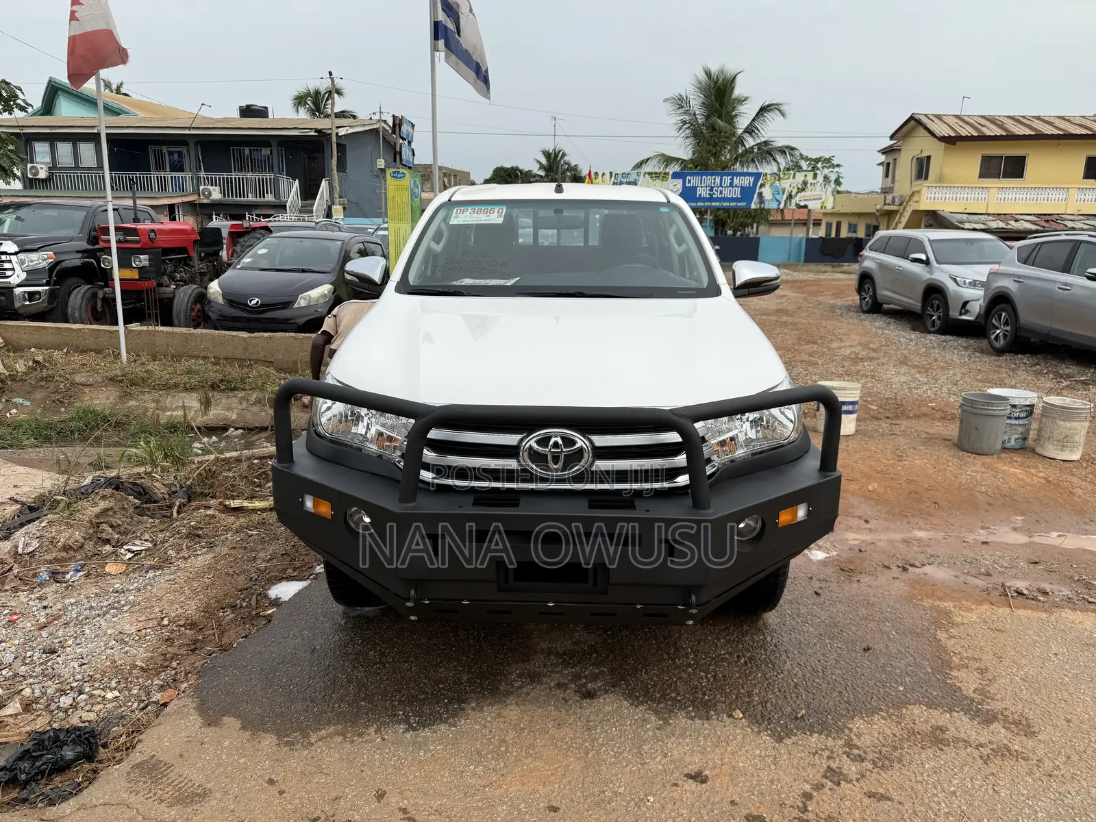 Toyota Hilux 2022 White