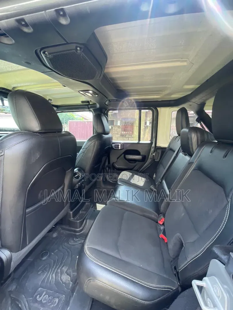 Jeep Wrangler Sport 4x4 2019 Silver