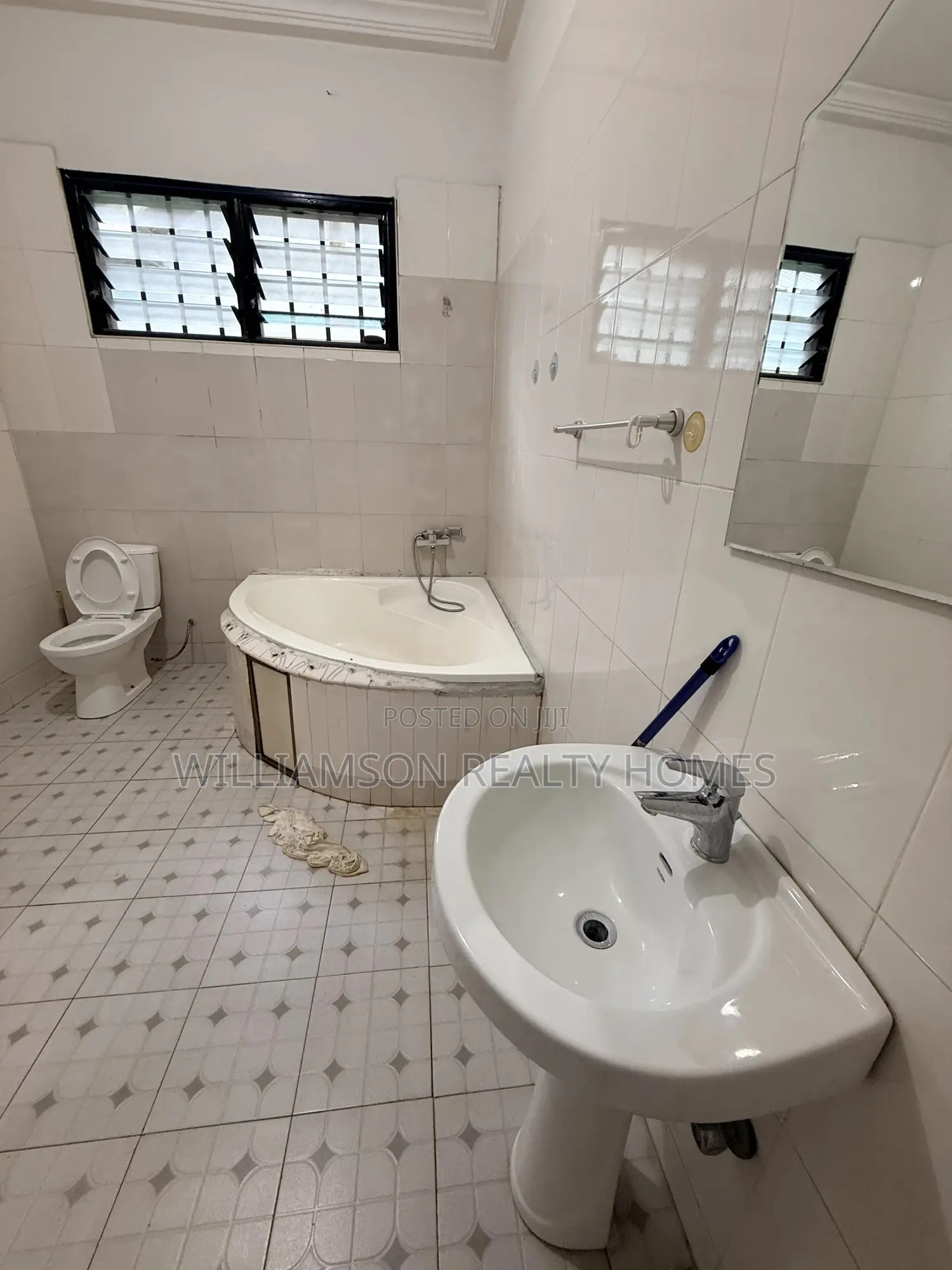 1bdrm Apartment in Spintex Main Road for rent