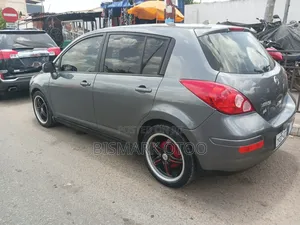 Nissan Versa 1.6 2010 Gray