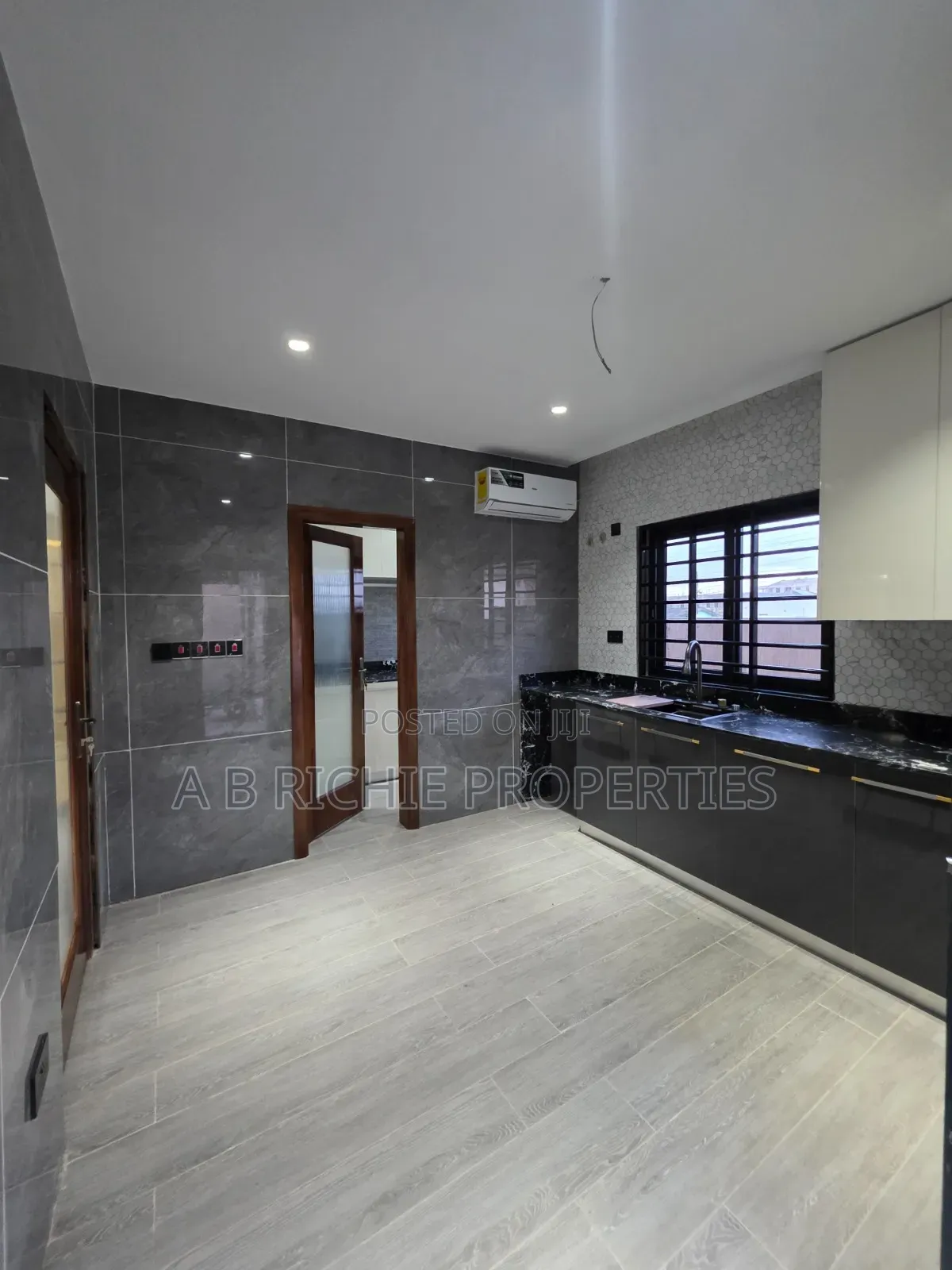 4bdrm Bungalow in Ab Richie Properties, Tseaddo for rent