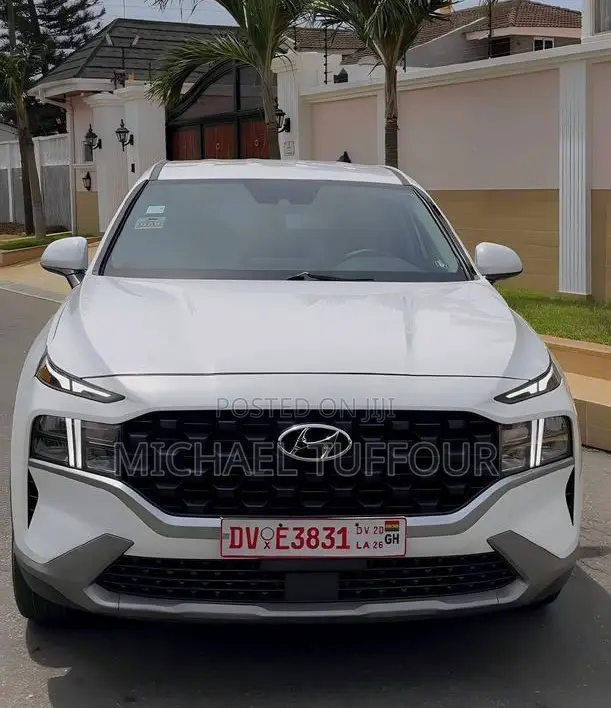 Hyundai Santa Fe SE 2023 White