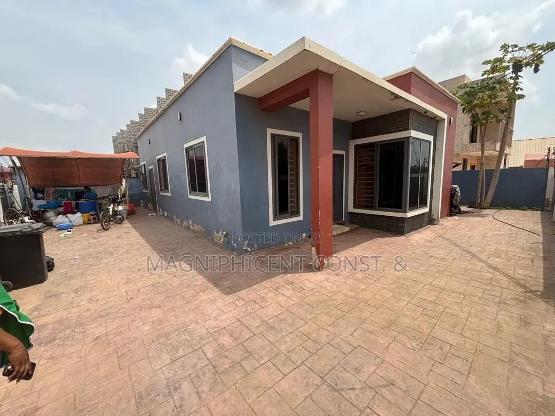 3bdrm House in Lakeside Estates for sale