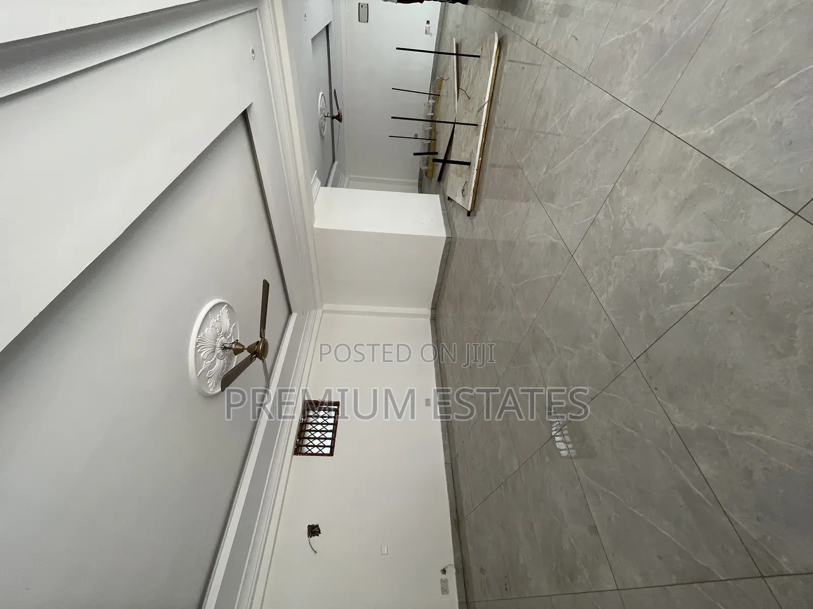Double Shop for Rent at Madina