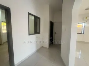 3bdrm Bungalow in Ab Richie Properties, Baatsona Total for rent
