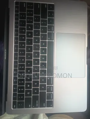 New Laptop Apple MacBook 2019 8GB Intel Core 5 SSD 256GB