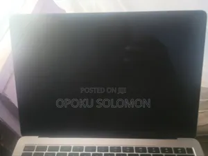 New Laptop Apple MacBook 2019 8GB Intel Core 5 SSD 256GB