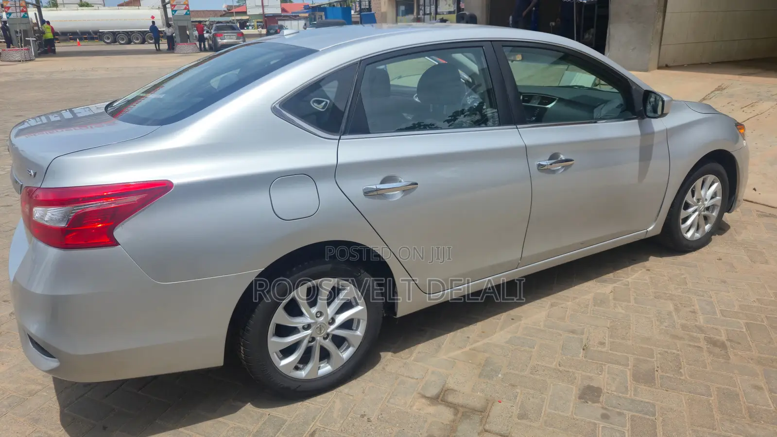 Nissan Sentra S 2018 Silver