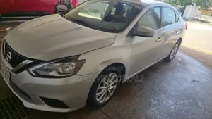 Nissan Sentra S 2018 Silver