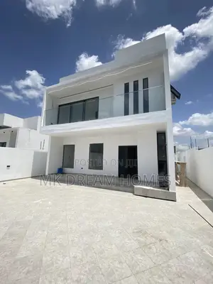 4bdrm House in Lake Side Estate for sale
