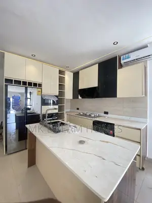 4bdrm House in Lake Side Estate for sale