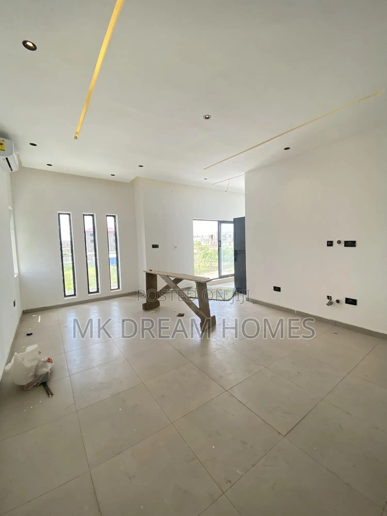 4bdrm House in Lake Side Estate for sale