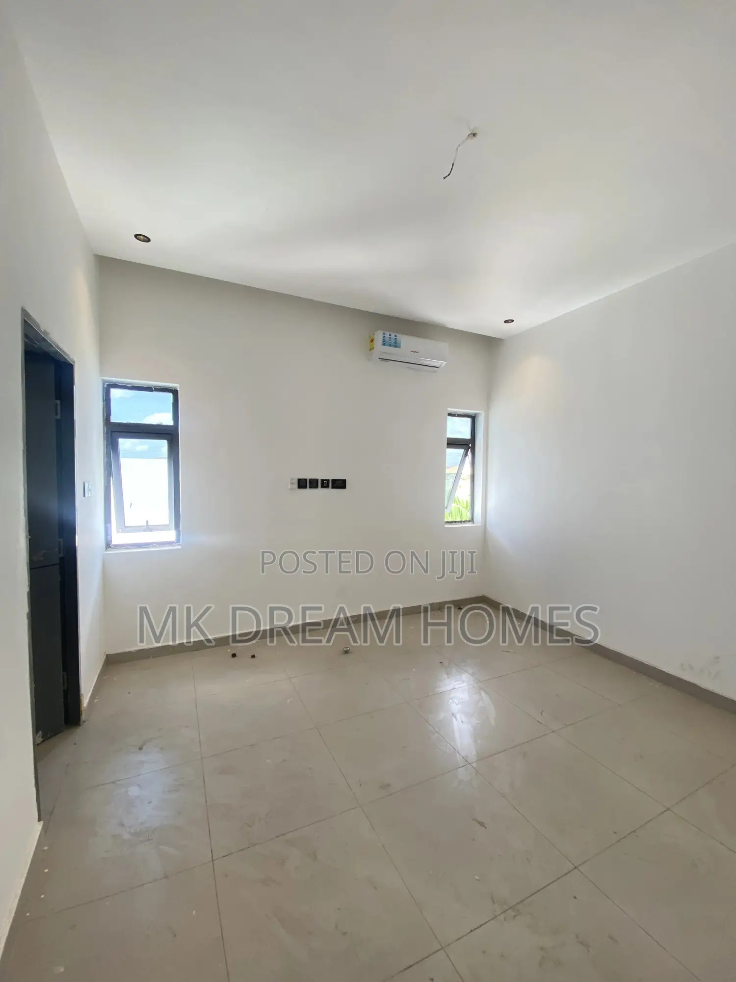 4bdrm House in Lake Side Estate for sale