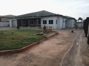 5bdrm House in Brother K Estate, Kumasi Metropolitan for rent