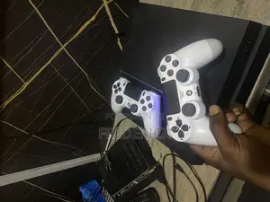 Sony Playstation 4 Standard