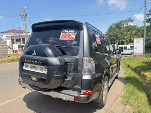 Mitsubishi Pajero 2021 Gray