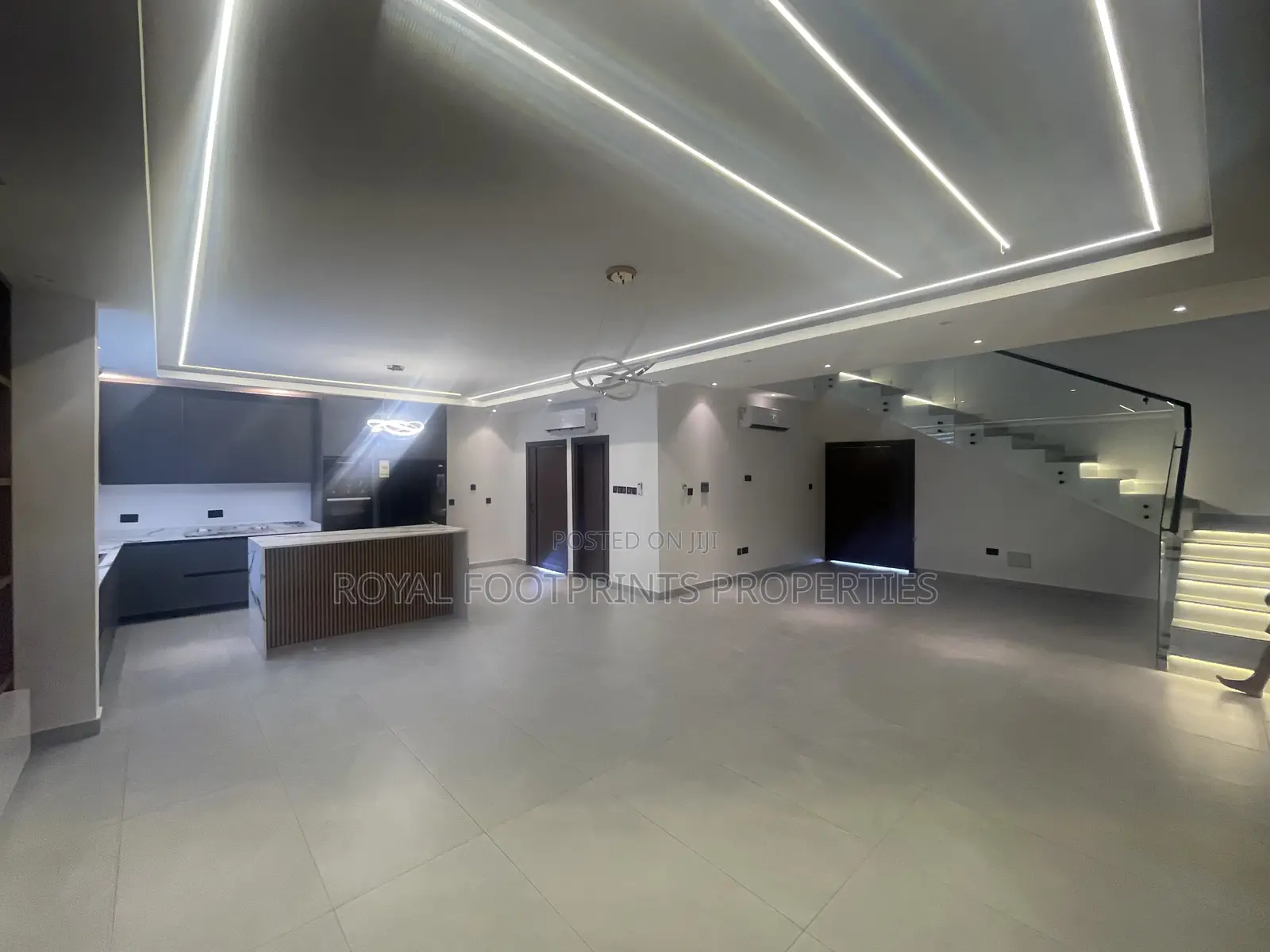 5bdrm Mansion in Royal Footprints, East Legon for sale