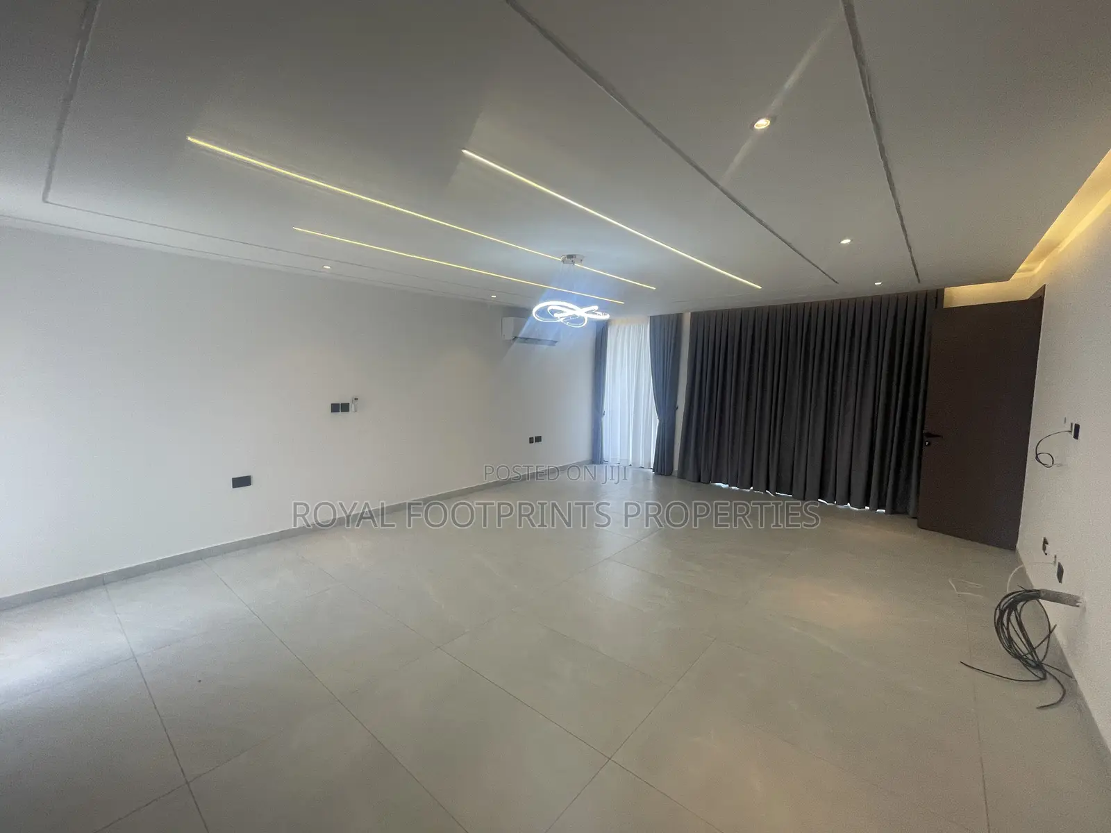 5bdrm Mansion in Royal Footprints, East Legon for sale