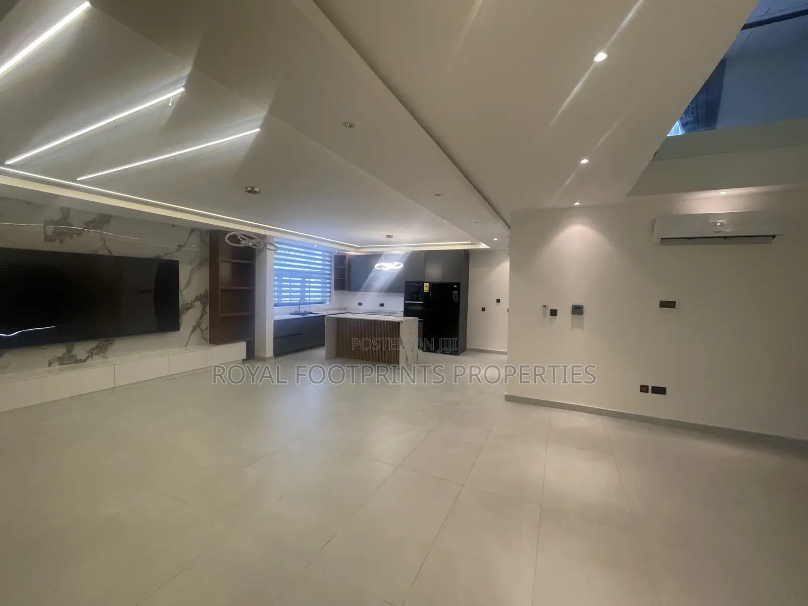 5bdrm Mansion in Royal Footprints, East Legon for sale