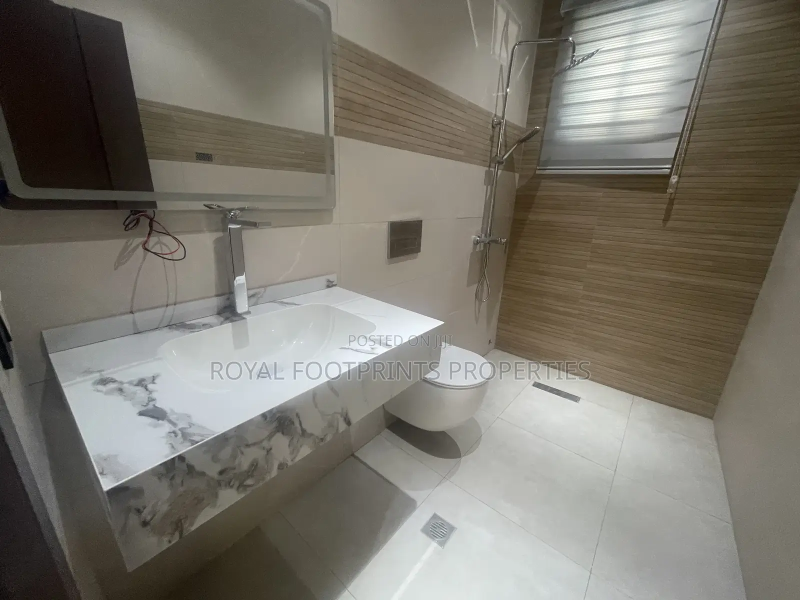 5bdrm Mansion in Royal Footprints, East Legon for sale