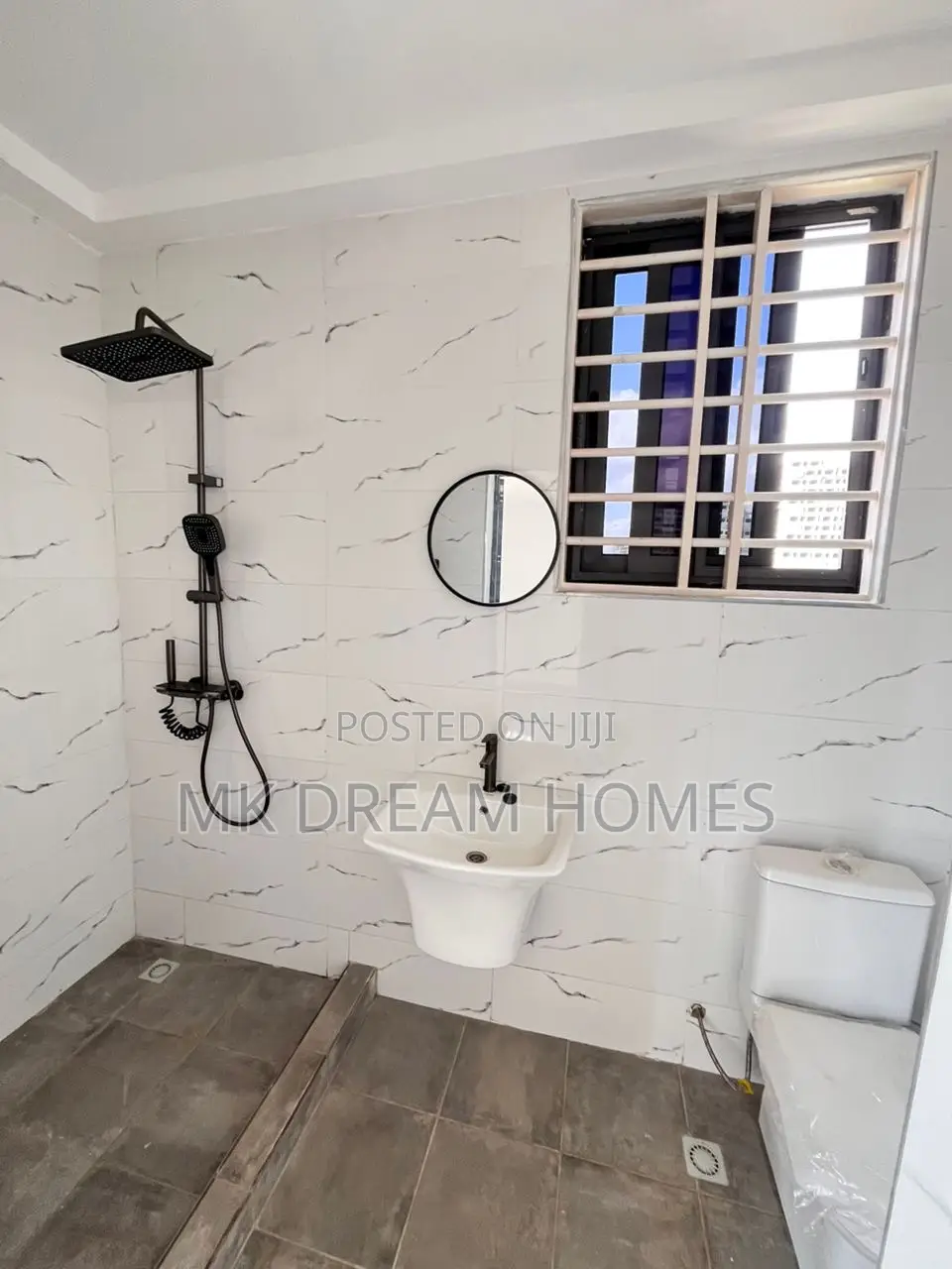 3bdrm House in Lake Side Estate for sale