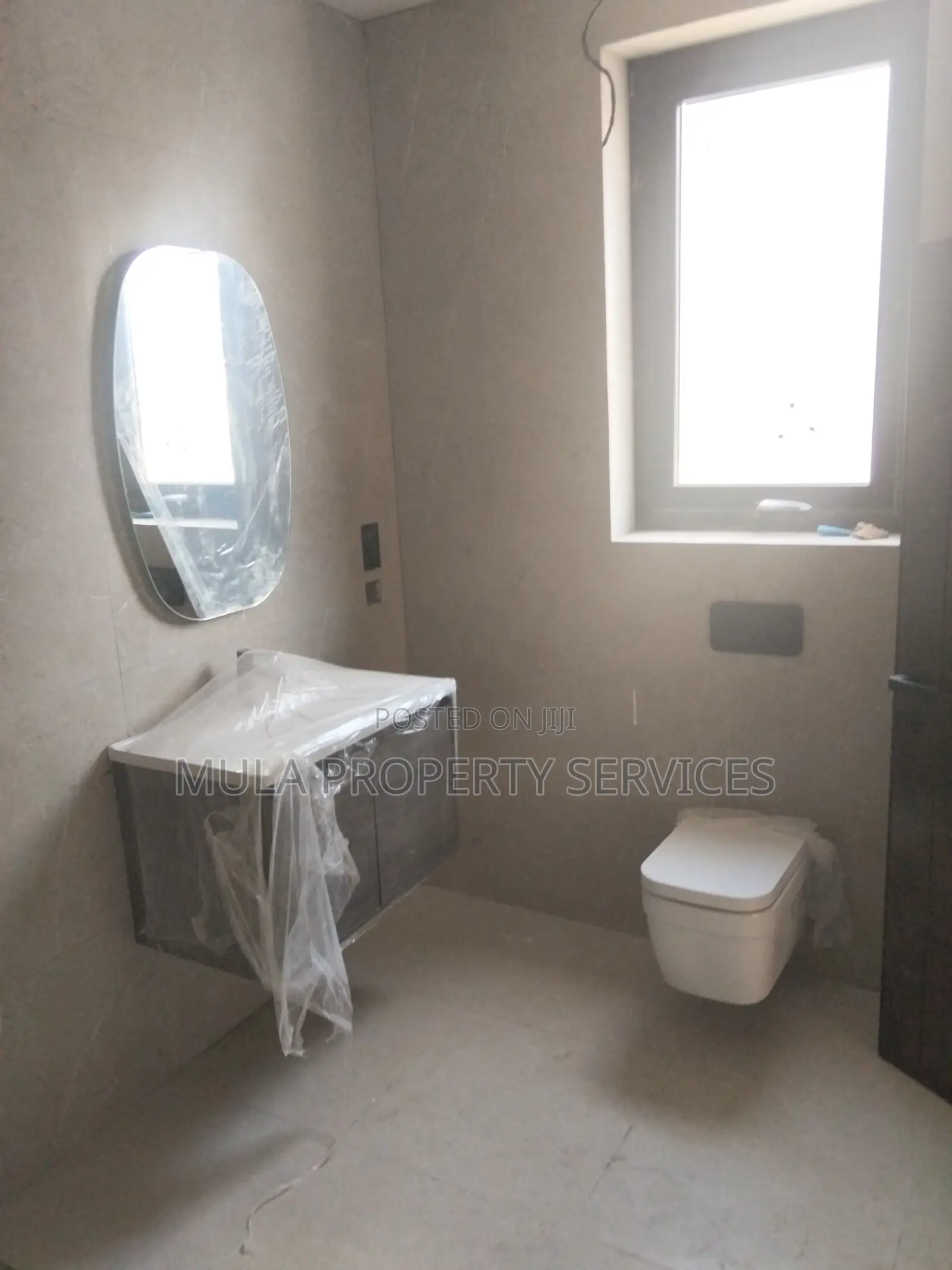 5bdrm Townhouse/Terrace in Mula Property, Dzorwulu for sale