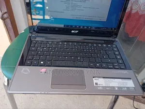 Laptop Acer Aspire 4820TG 4GB Intel Core i3 HDD 500GB