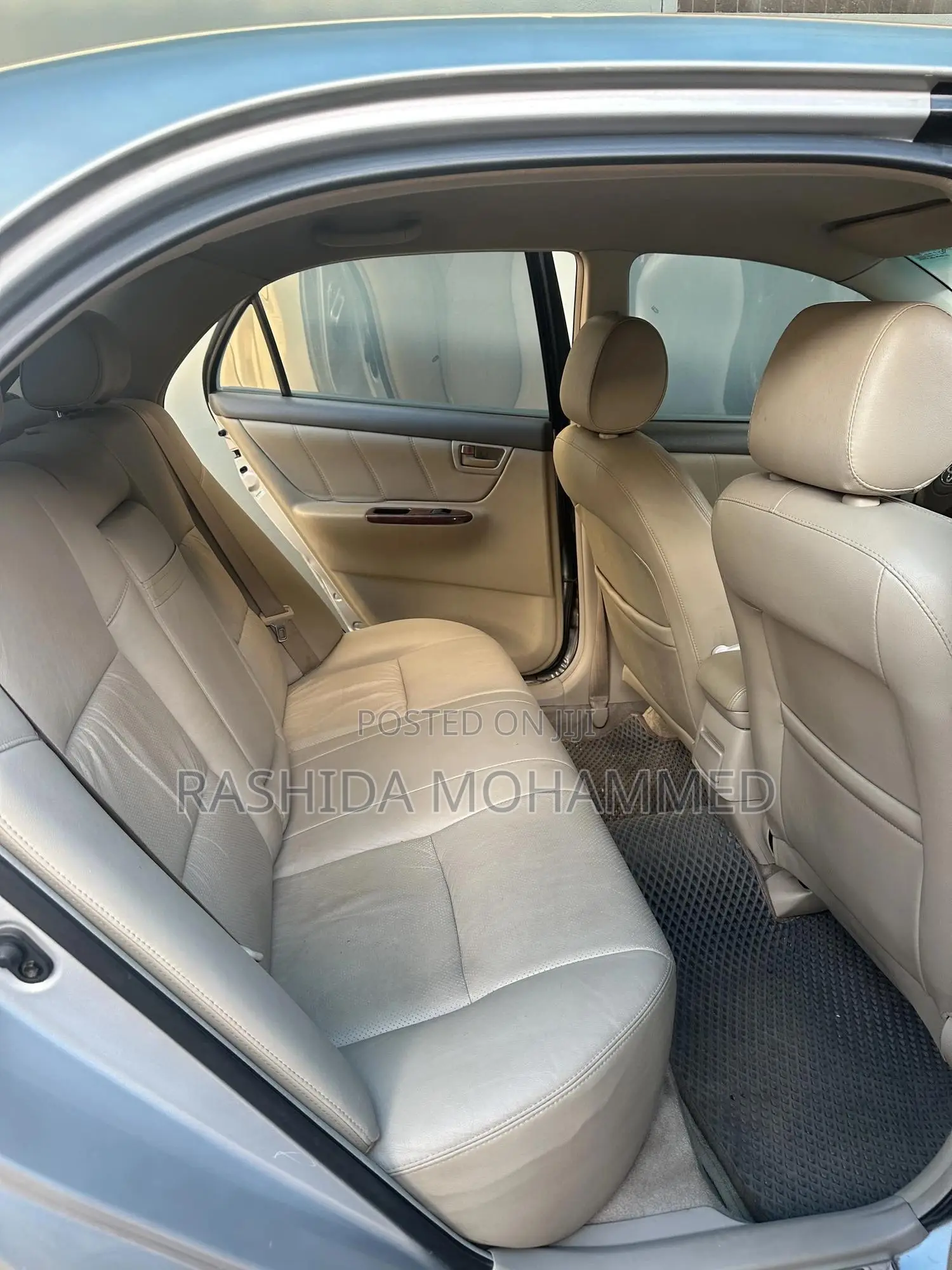 Toyota Corolla Altis 2011 Silver