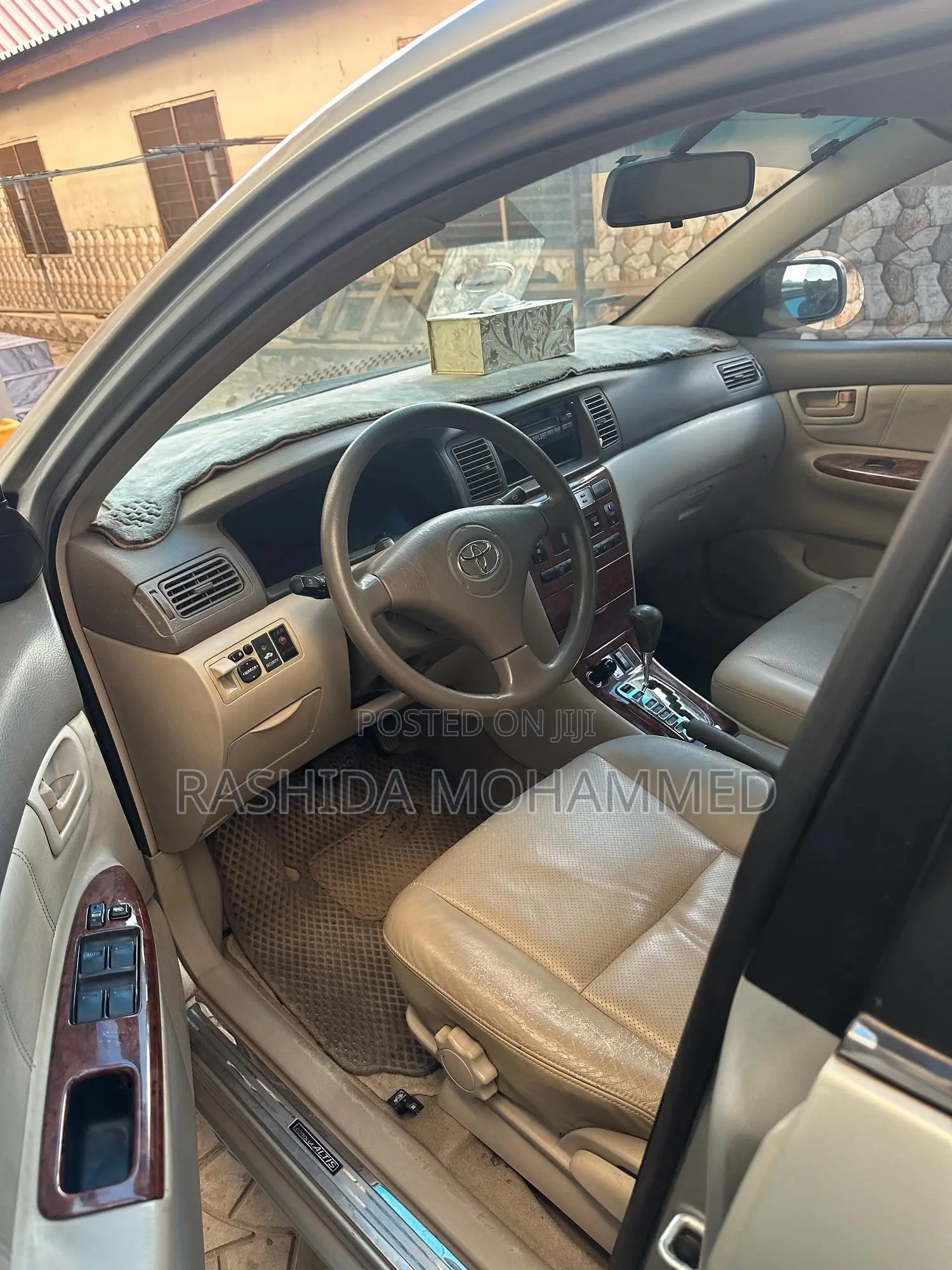 Toyota Corolla Altis 2011 Silver