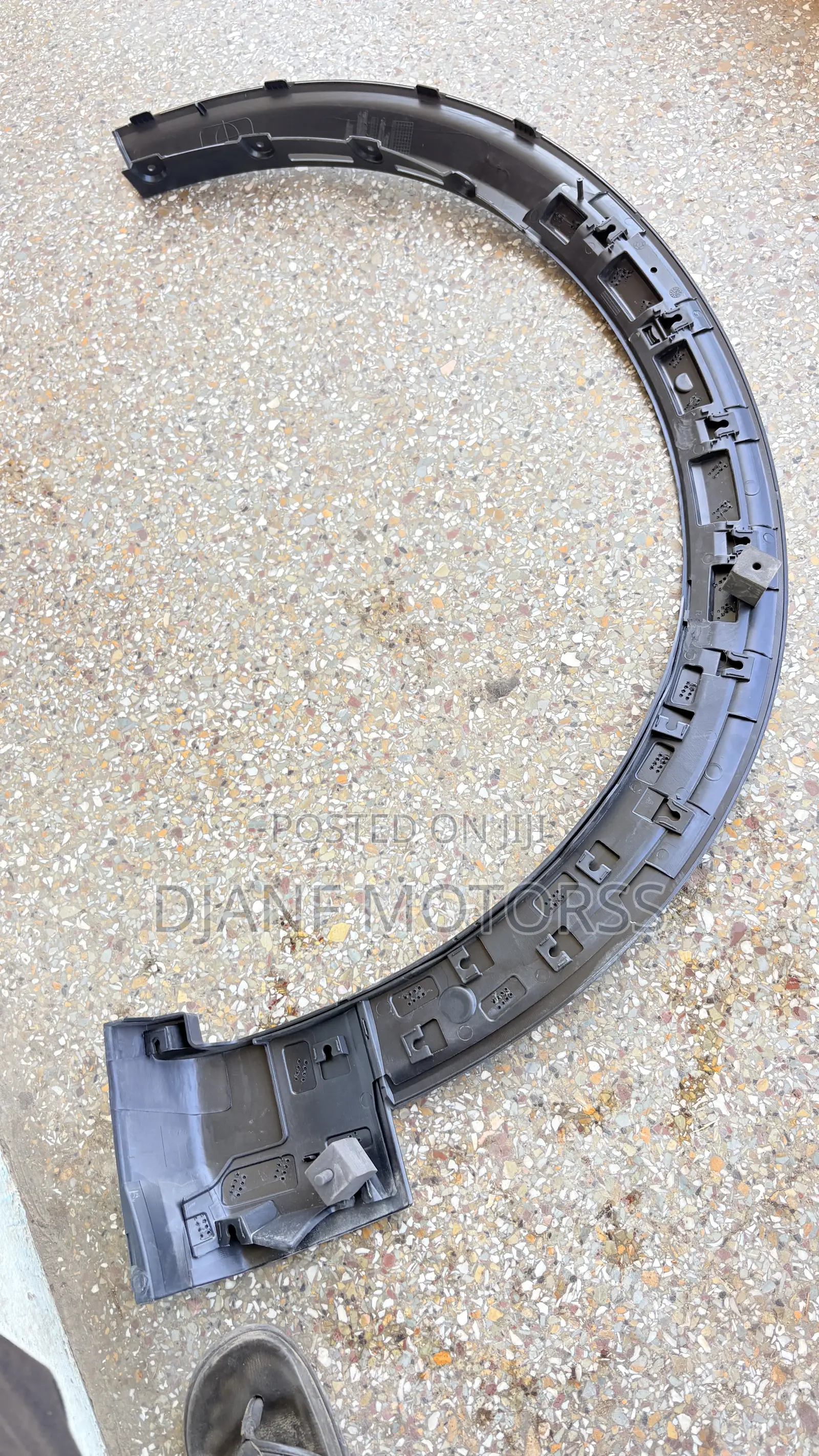 Ford Explorer 2020 Fender Molding Right