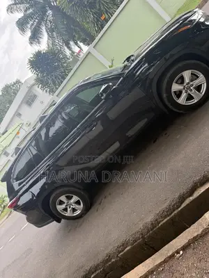 Toyota Highlander LE 2021 Black