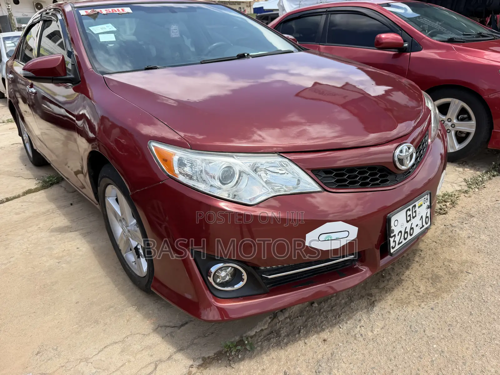 Toyota Camry LE 4dr Sedan (2.5L 4cyl 6A) 2014 Red
