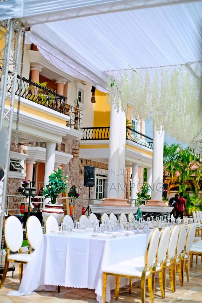 Hotel Security Guard, Laundress and Waiter or Waitress Needed