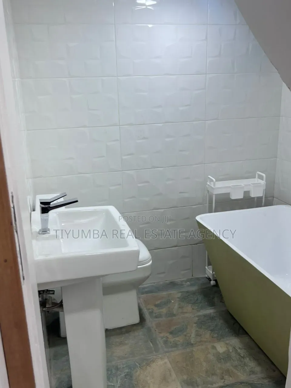 Furnished 1bdrm Apartment in Tiyumba Real Estate, Accra Metropolitan