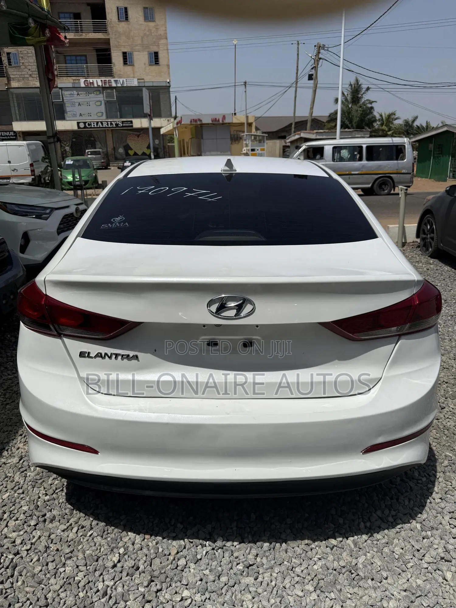 Hyundai Elantra Value Edition Sedan FWD (2.0L 4cyl 6A) 2017 White