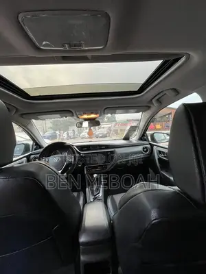 Toyota Corolla XSE 4dr Sedan (1.8L 4cyl CVT) 2017 Gray