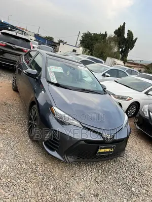 Toyota Corolla XSE 4dr Sedan (1.8L 4cyl CVT) 2017 Gray