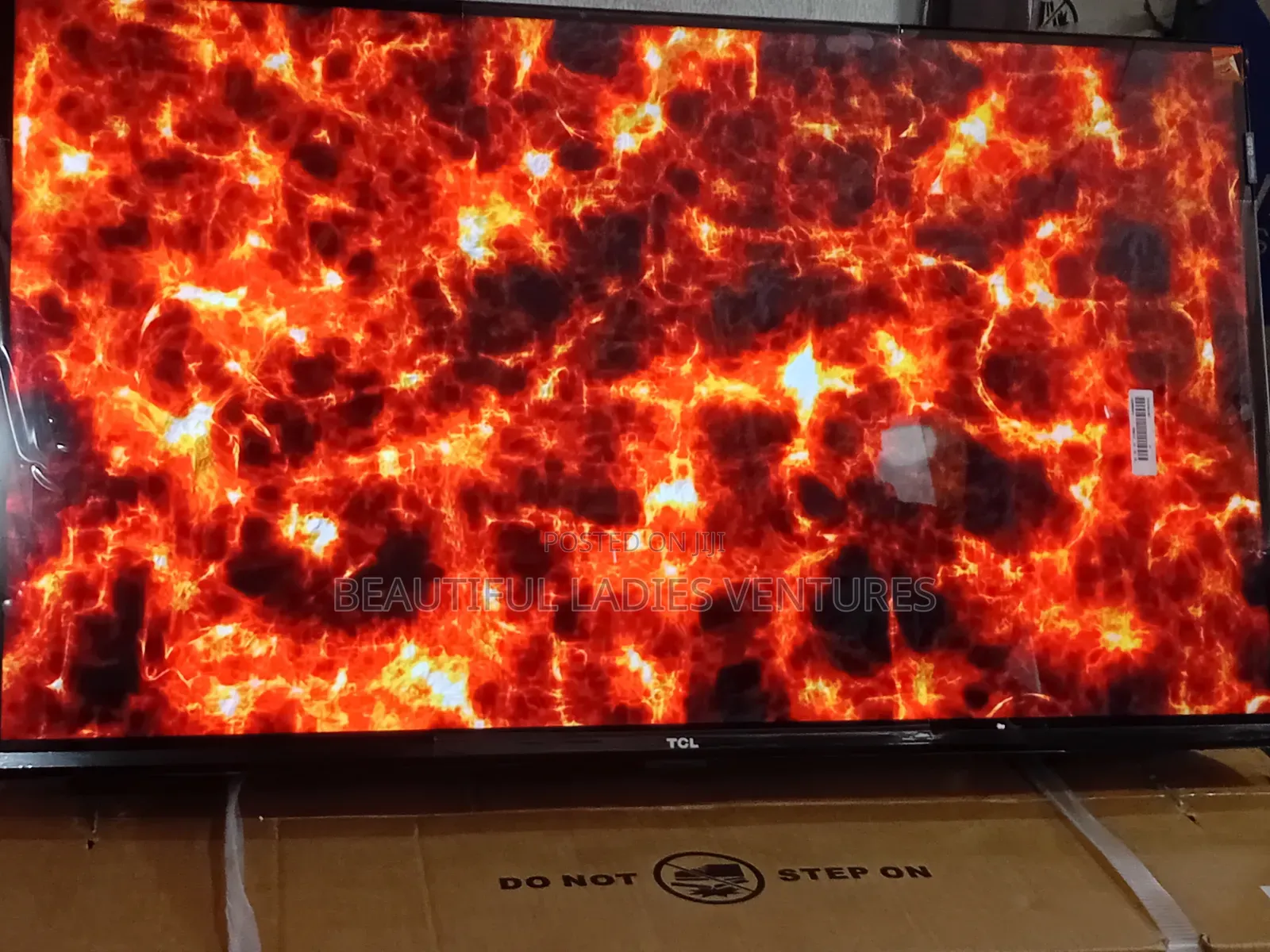 TCL 32-Inch Home Viewing Television With Hd Quality