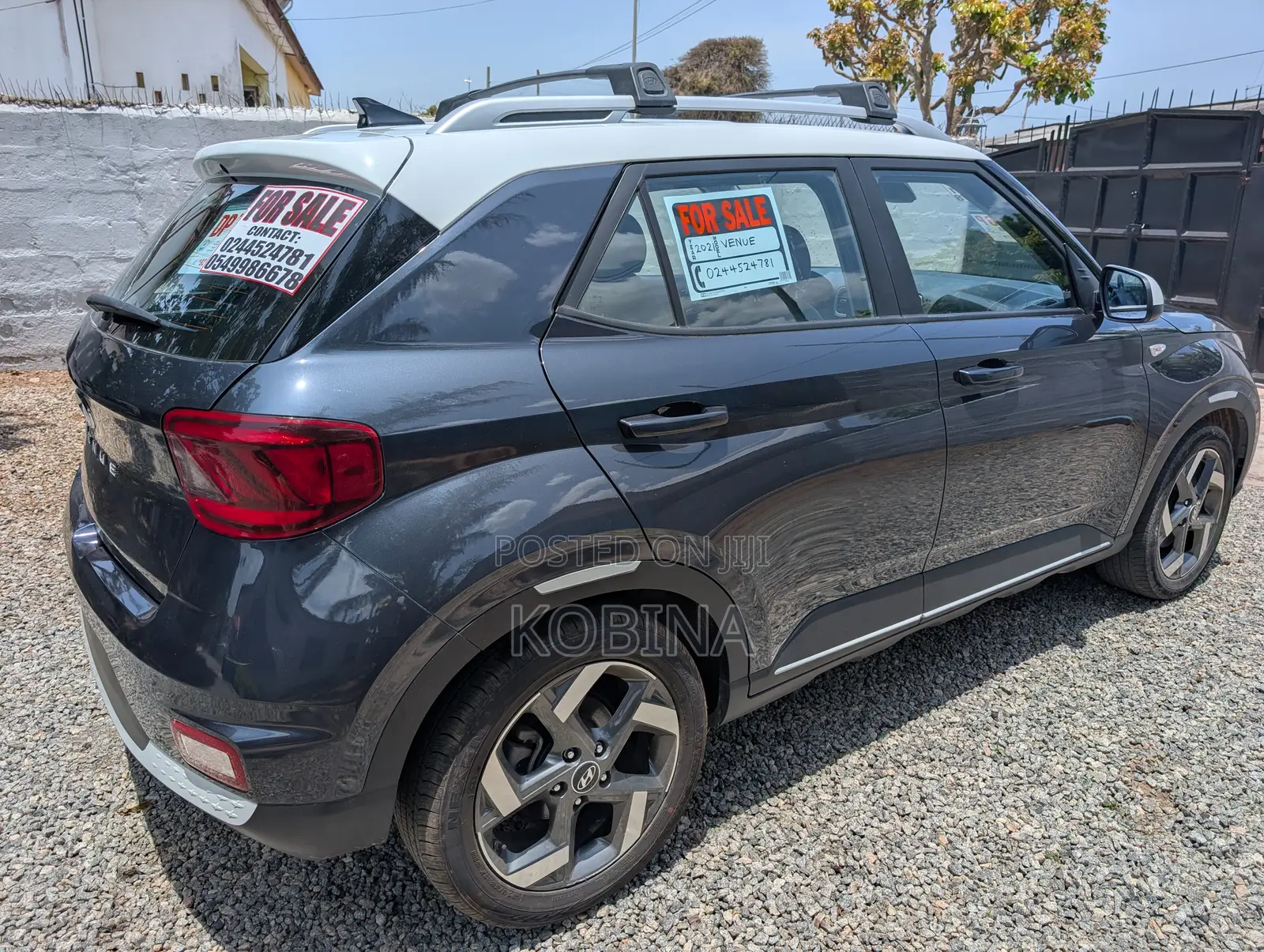 Hyundai Venue 2021 Blue