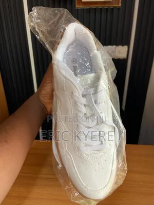 Women’S White Casual Sneakers With Leopard Print Heel