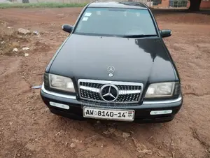 Mercedes-Benz C220 Classic 2018 Black