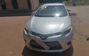 Toyota Corolla LE 4dr Sedan (1.8L 4cyl CVT) 2016 Silver