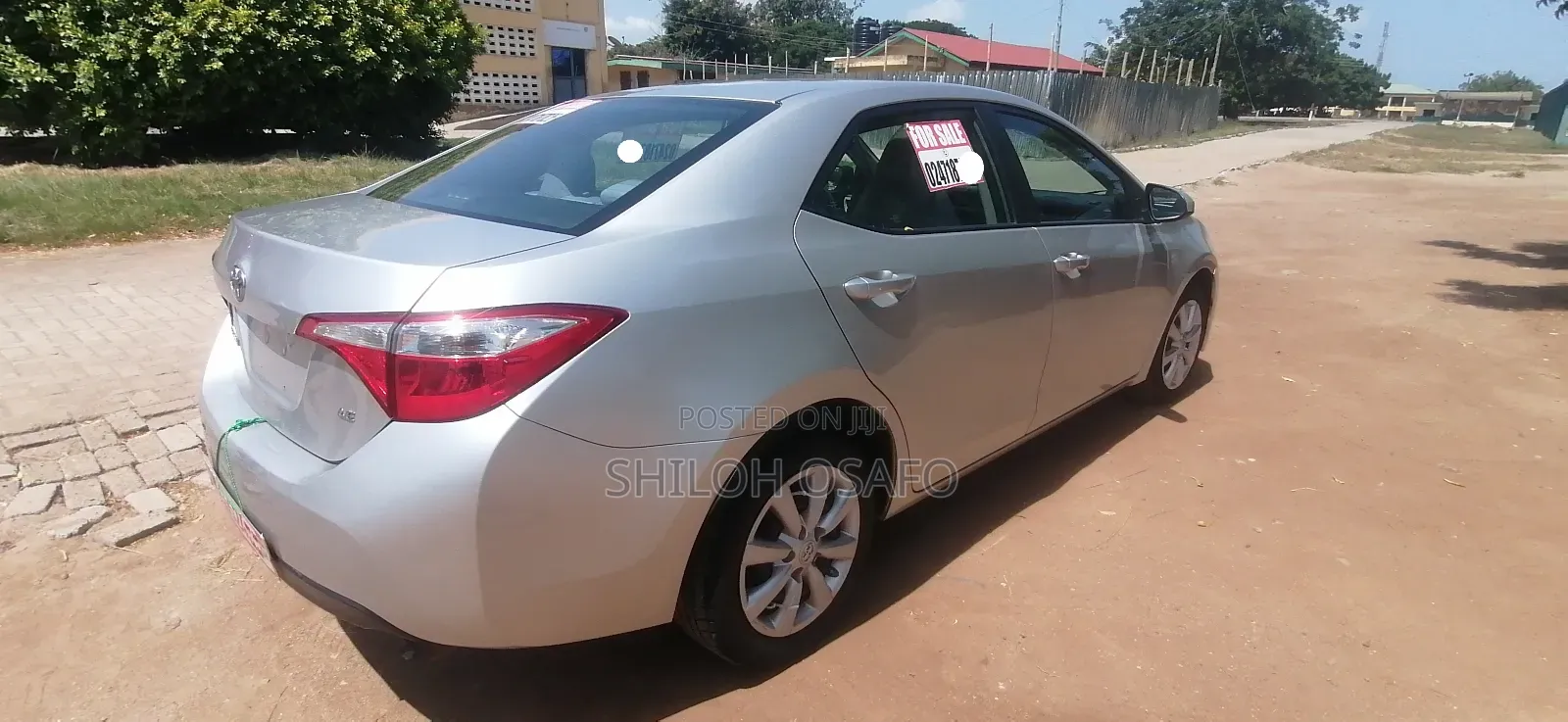 Toyota Corolla LE 4dr Sedan (1.8L 4cyl CVT) 2016 Silver