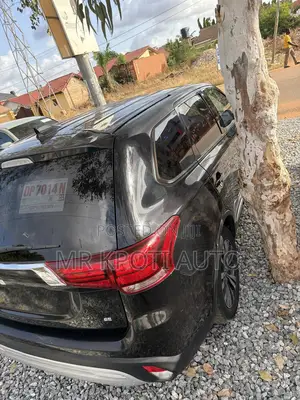 Mitsubishi Outlander 2020 Black