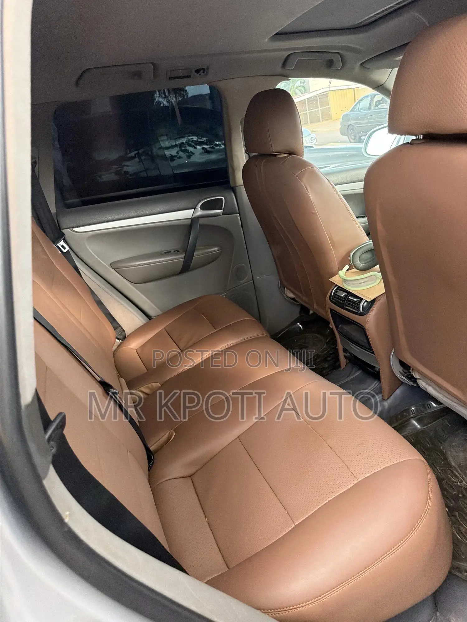 Porsche Cayenne 2011 Silver