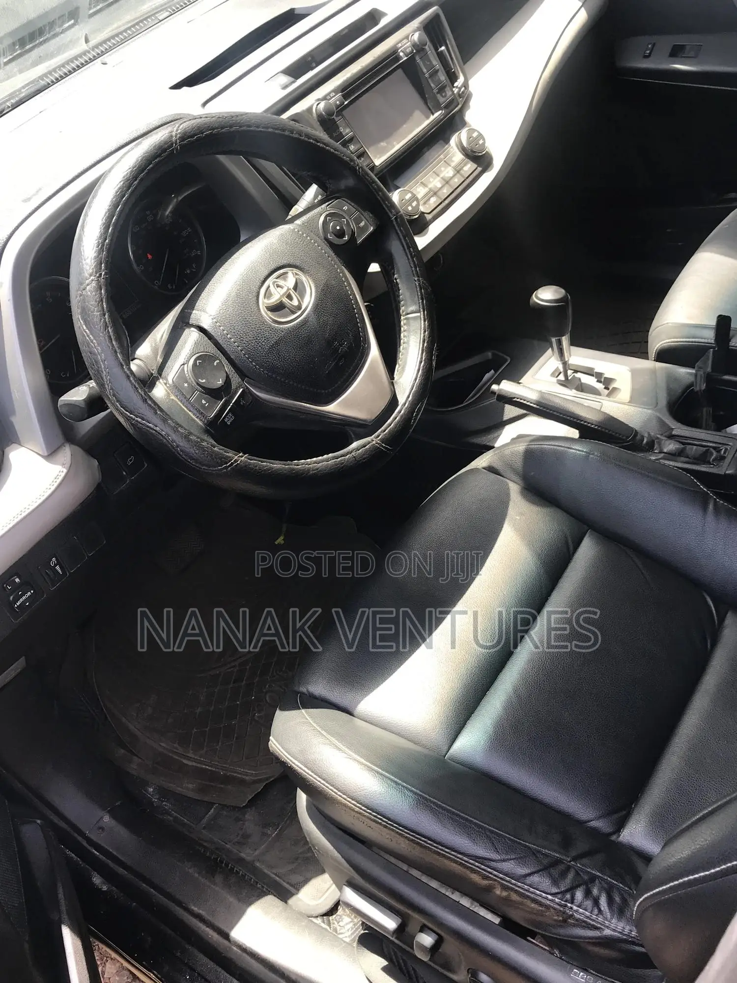Toyota RAV4 XLE AWD (2.5L 4cyl 6A) 2017 Black
