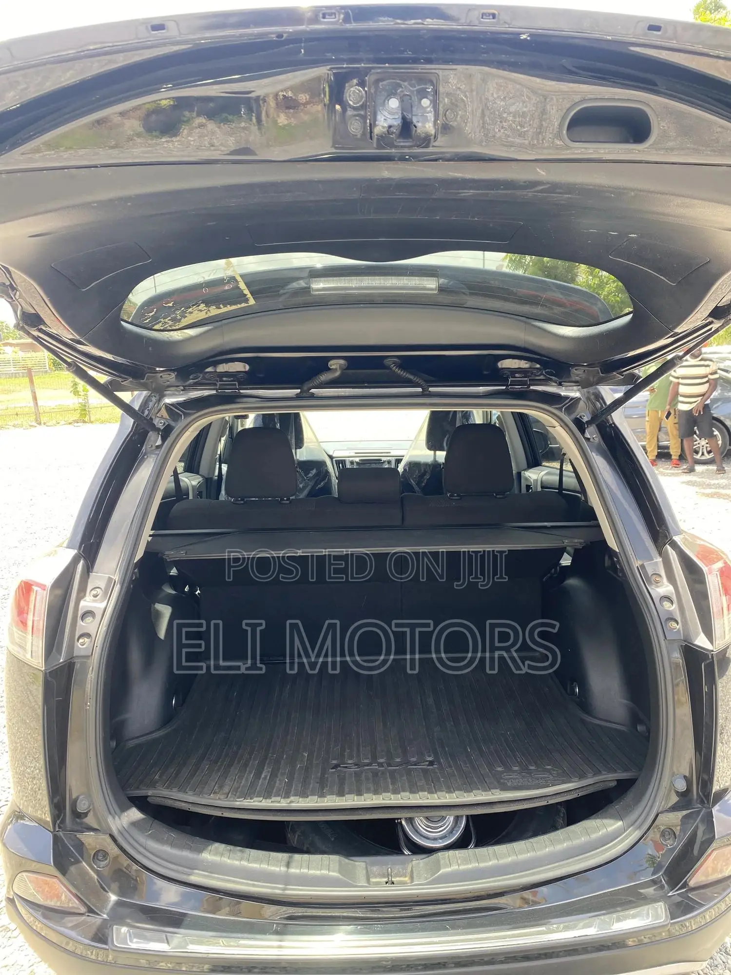 Toyota RAV4 SE 4dr SUV (2.5L 4cyl 6A) 2018 Black
